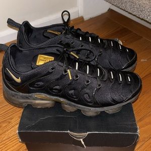 2020
Air VaporMax Plus 'Black Gold'